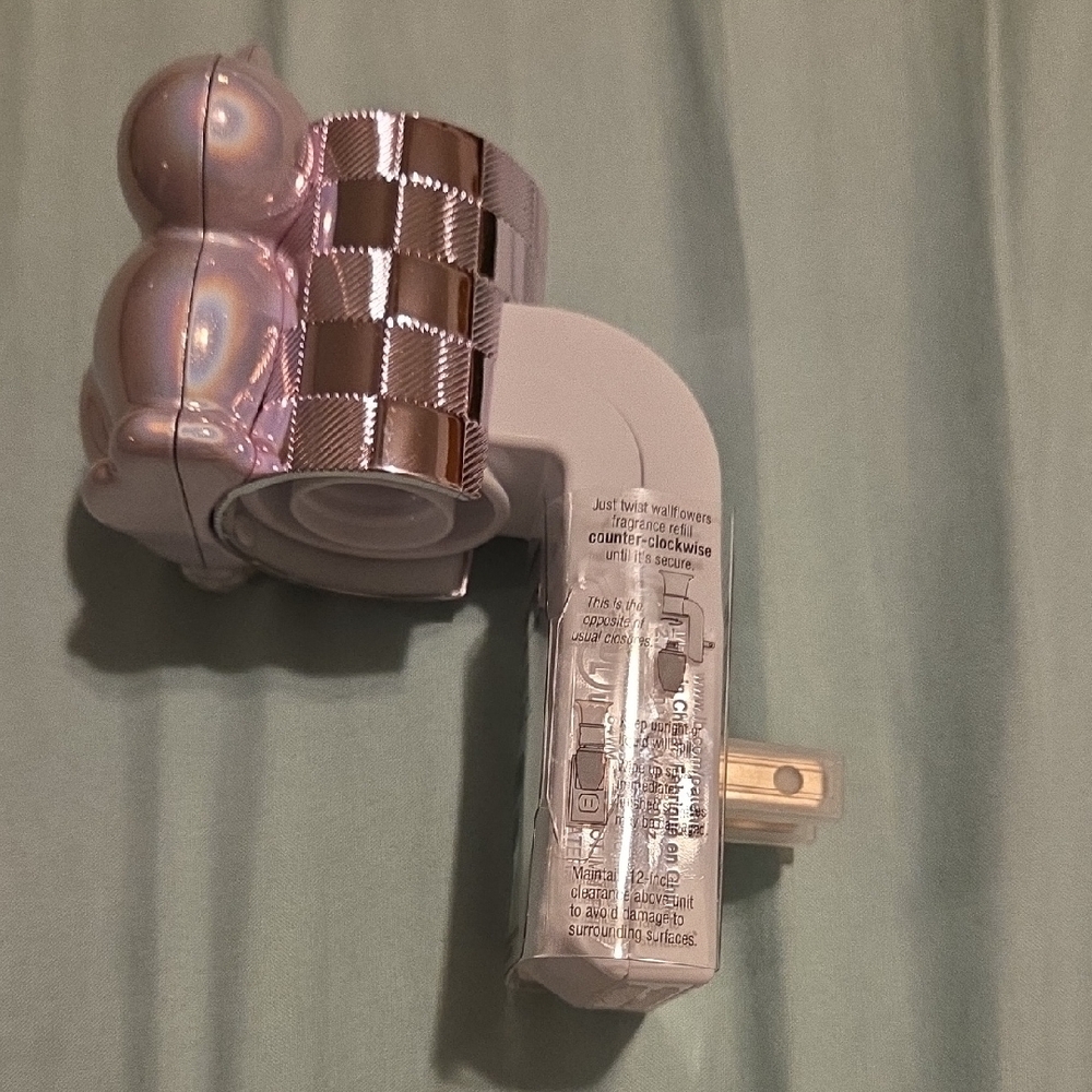 Brand New Bath & Body Works Pearl Bunny Wallflower Plug - Picture 4 of 5